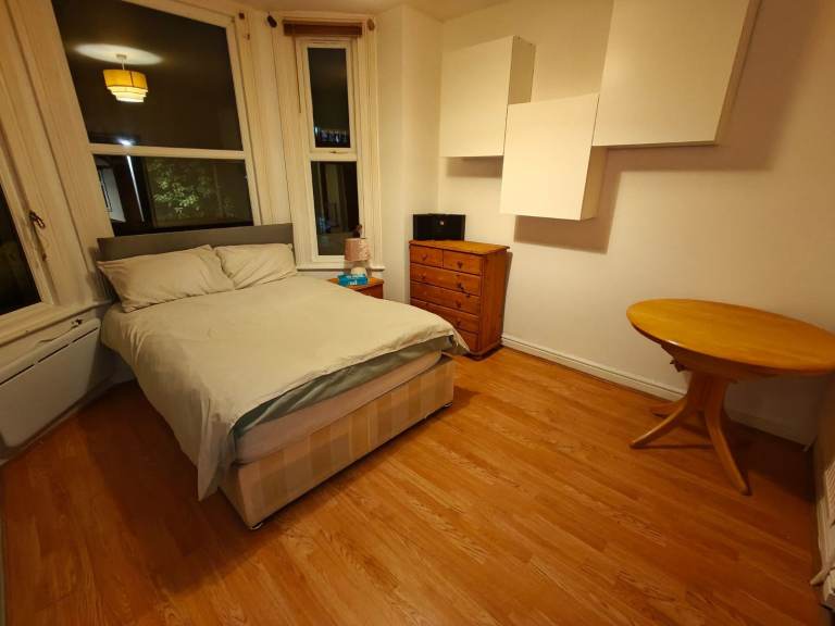 Self contained studio flat 