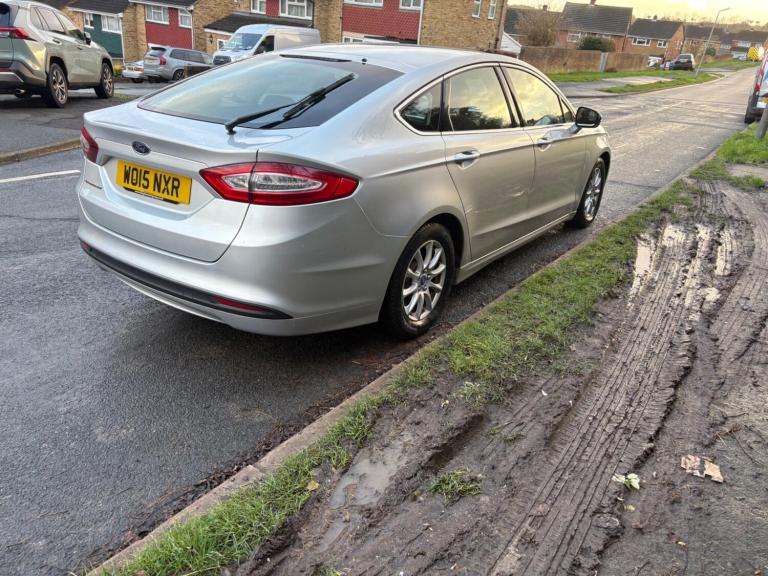 2015 Ford Mondeo 2.0 TDCi ECOnetic Zetec Euro 6 (s/s) 5dr Diesel