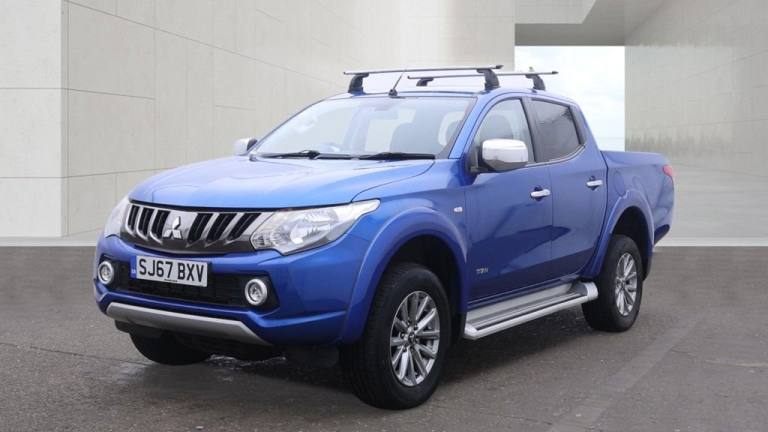 2017 Mitsubishi L200 2.4 DI-D DC Titan Pickup Double Cab 4dr Diesel Manual 4WD Euro 6 (178 ps) PI...