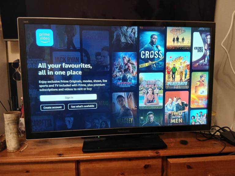 Panasonic TX-L37DT30B 37-inch LCD TV – Good Condition