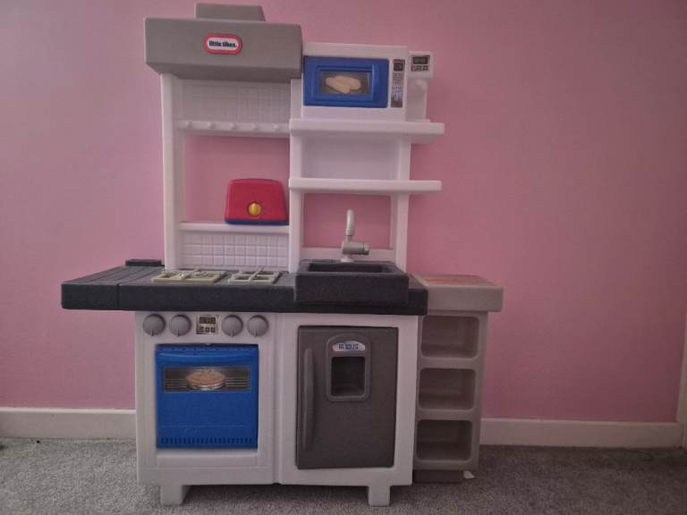 Little tikes kitchen