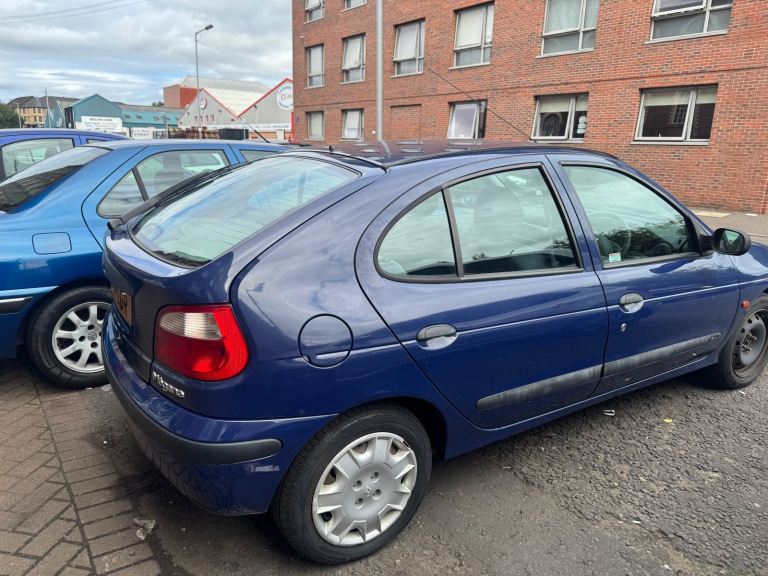 Renault, MEGANE, Hatchback, 2001, Manual, 1598 (cc), 5 doors