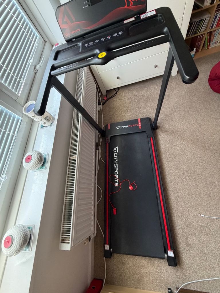 CITYSPORTS Treadmill – Black and Red, As Good As New