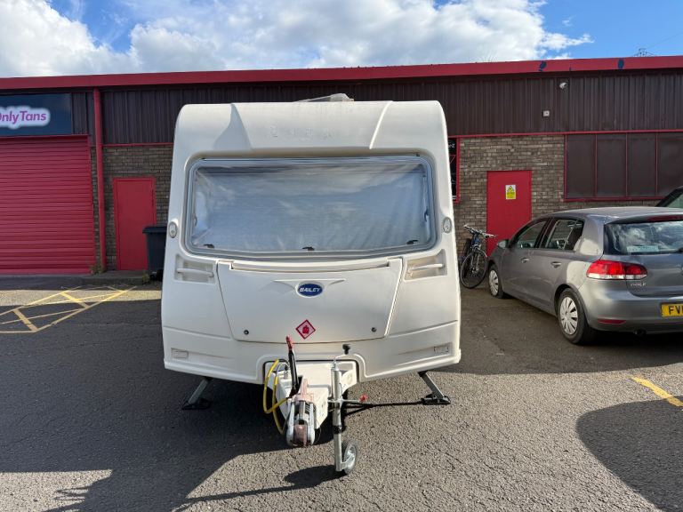 Bailey Ranger, 4 Bertb Touring Caravan with 