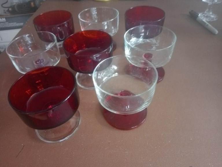 Red / clear desert /drinking glasses