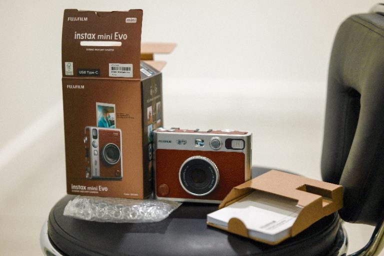 Fuji instax mini evo 