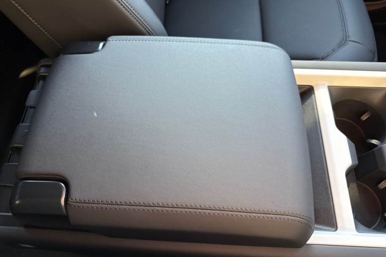 2025 Land Rover Defender 110 3.0 D250 MHEV X-Dynamic SE Auto 4WD Euro 6 (s/s) 5dr SUV Automatic