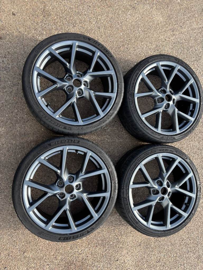 Genuine Ford Focus ST MK4 19" Alloy Wheels