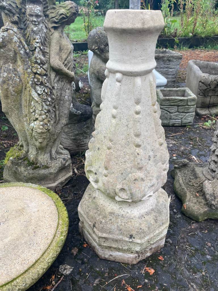 Antique cream bird table/pot stand