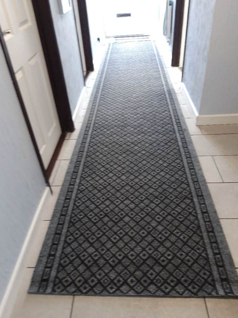 Hall carpet