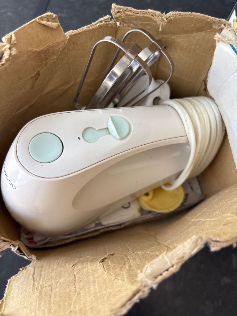 Kenwood Hand Mixer and Kitchen Scales – Used