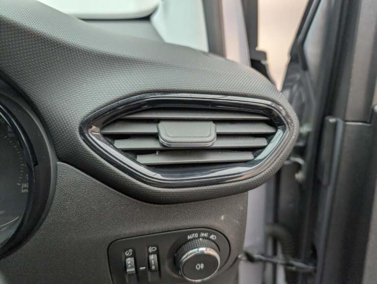 2021 Vauxhall Crossland 1.2 SE SUV 5dr Petrol Manual Euro 6 (s/s) (83 ps) - ALLOY, AIR CON, CRUIS...