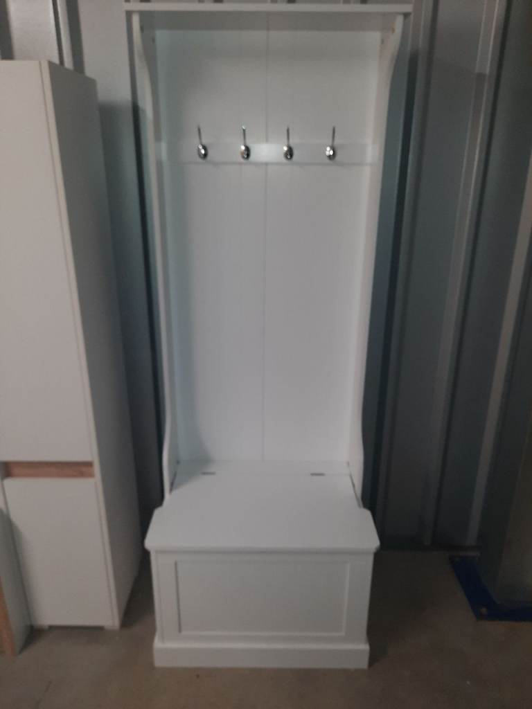 Lovely/Useful Hallway Coat/Shoes Cupboard/Storage - MUST GO BY 15th MAY 2026 - MAKE AN OFFER!