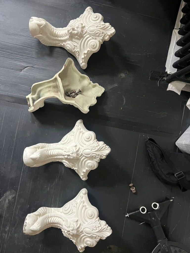 Set of 4 Cast Iron Bathtub Feet – White, Good Condition | in Kennington ...