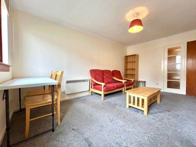 Jute Street Apartment (1st Floor) 