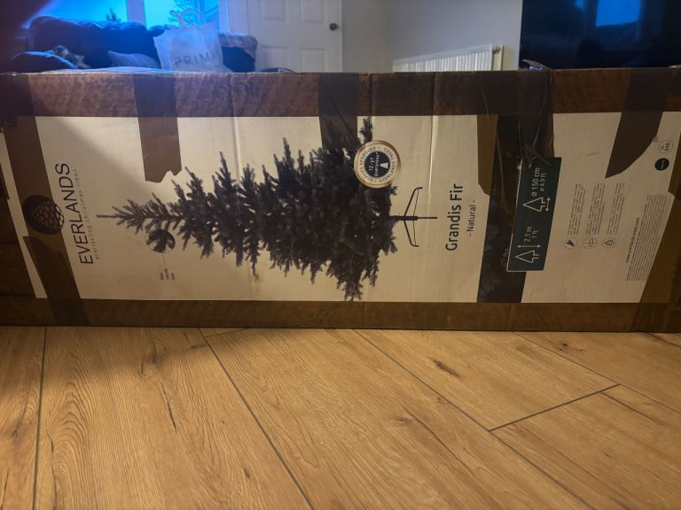 Christmas tree 7ft