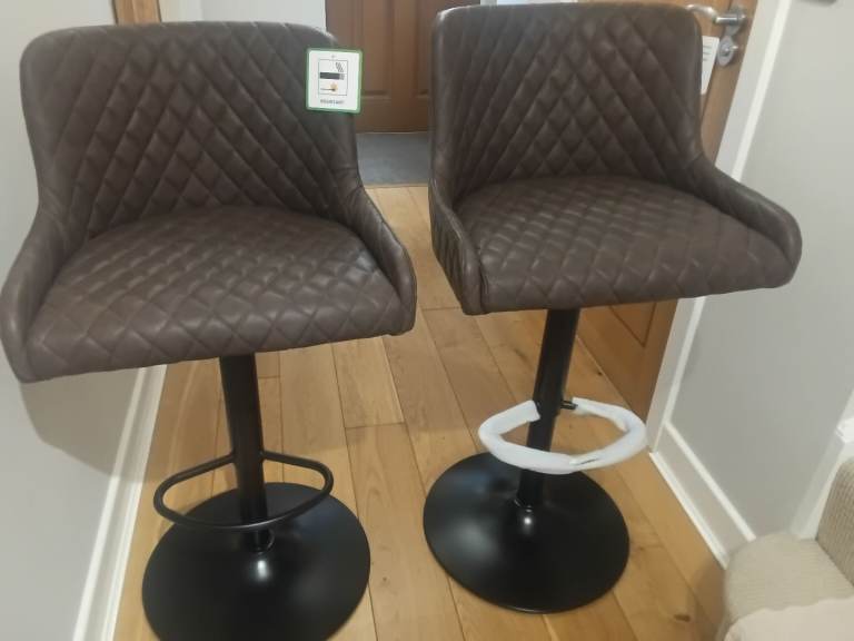 £80 FOR 2 X BRAND NEW WAYFAIR  WIDE SEAT GAS LIFT UP DOWN SWIVEL BAR STOOLS BARSTOOLS B.N.I.B