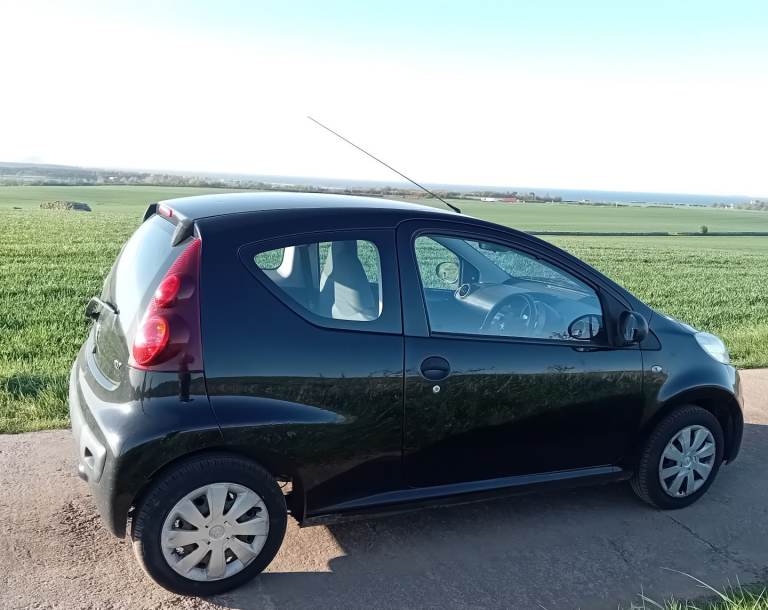 Peugeot, 107, Hatchback, 2012, Manual, 998 long MOT(cc), 3 doors