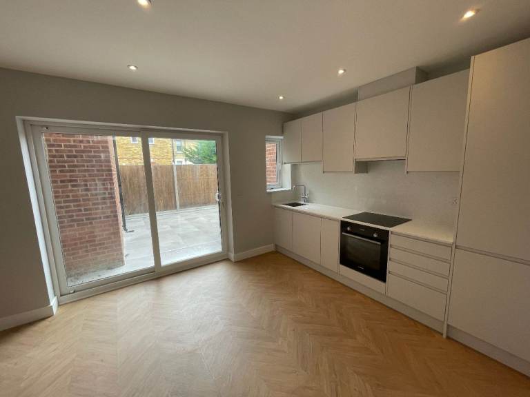 2 Bed Flat to Rent, Footscray Road, Eltahm, London SE9