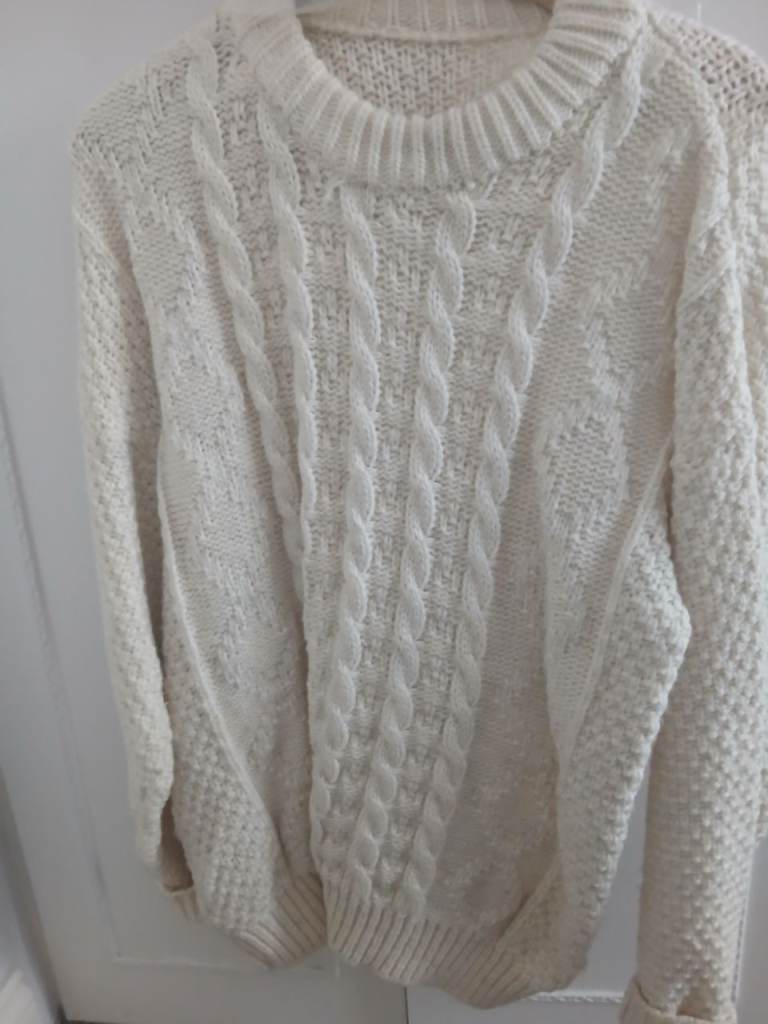 PURE WOOL HAND WOVEN JUMPER FROM MALTA