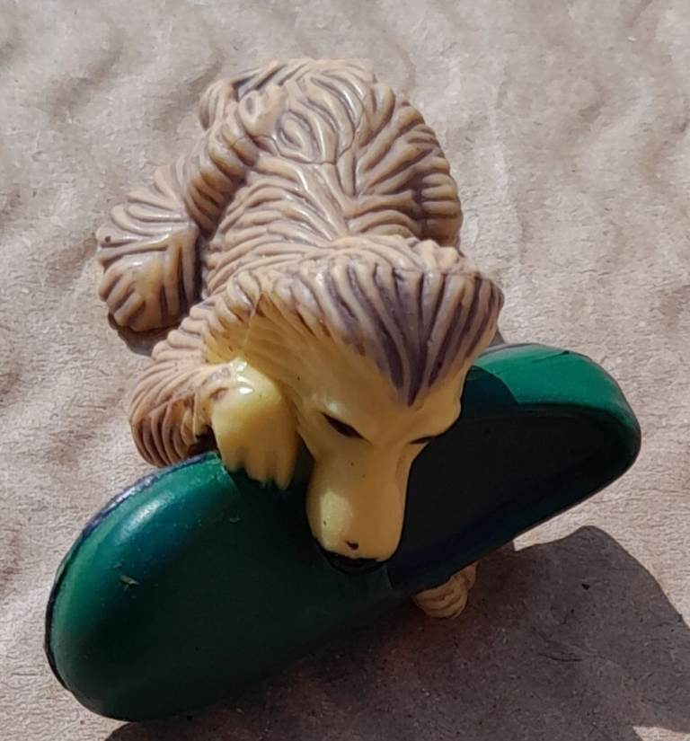 M.E.G. VINTAGE 1994 PUPPY IN MY POCKET COLLECTABLE MINIATURE 'SACHA' THE AFGHAN HOUND ORIGINAL