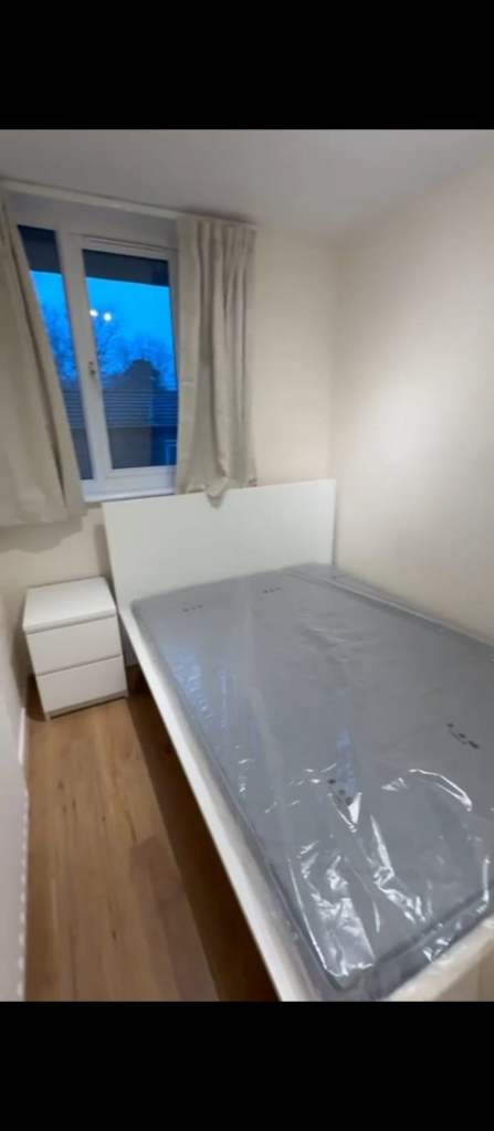 Spacious and Cosy Double Rooms for Rent in - SW15 5RN