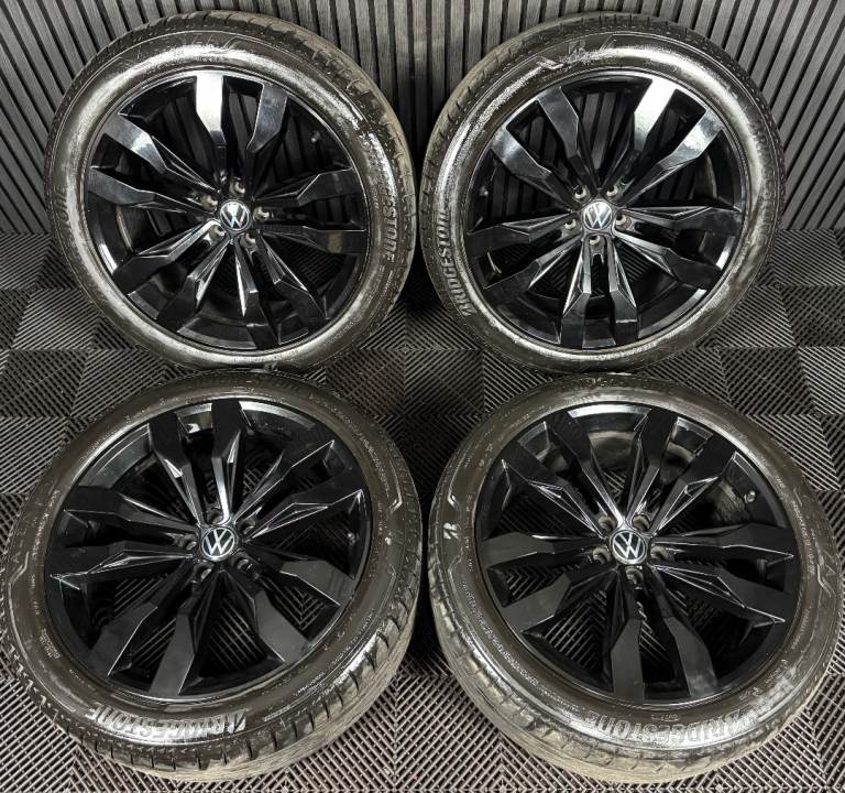 21'' GENUINE VW TOUAREG SUZUKA BLACK R LINE WHEELS ALLOYS TYRES 