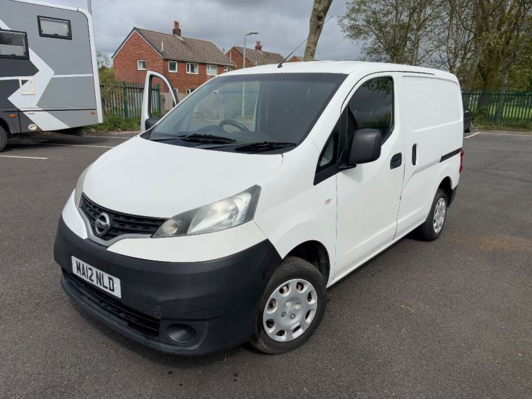 Nissan nv200