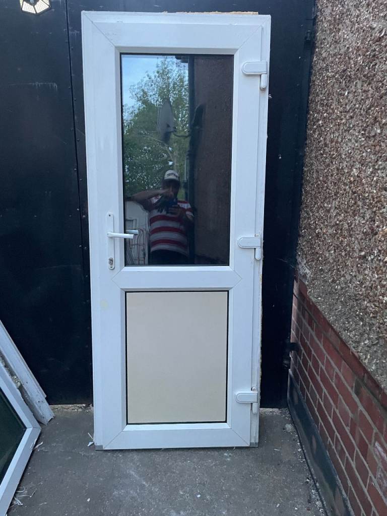 UPVC DOOR 200 x 80.5 cm - UPVC DOUBLE GLAZED DOOR - CLEAR SAFETY GLASS (REF: DX252)
