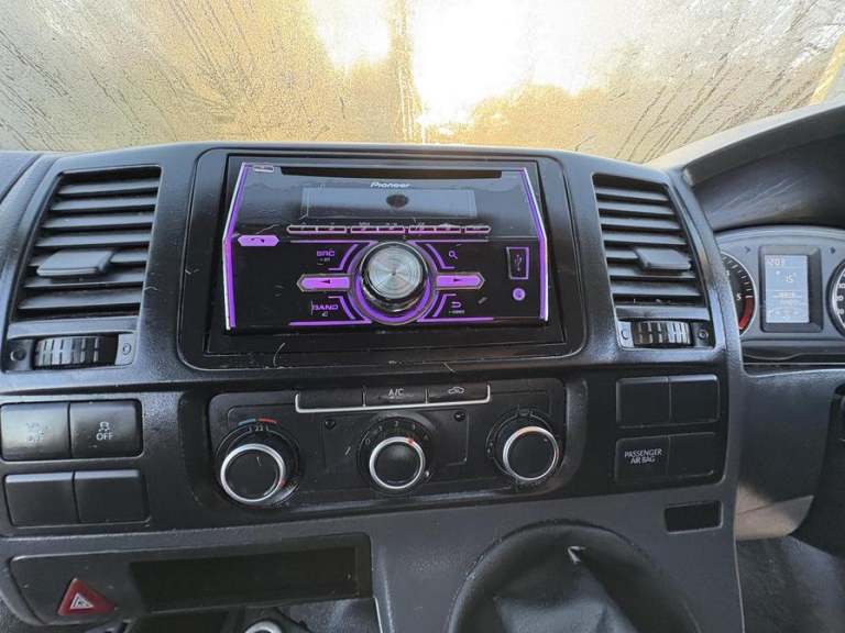 2014 Volkswagen Transporter Transporter T32 Startline TDI BlueMotion Technology Crew Cab DIESEL M...