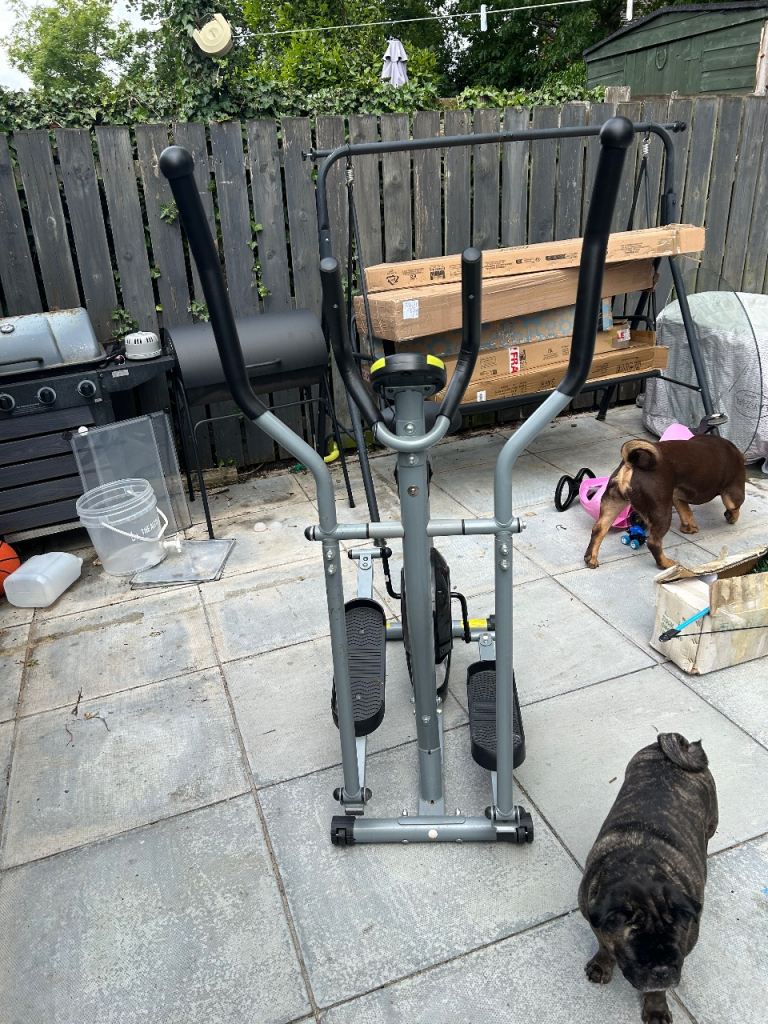 Cross trainer 