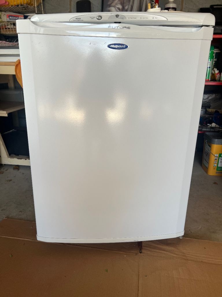 Hotpoint RZA30 Under Counter Freestanding Freezer - White