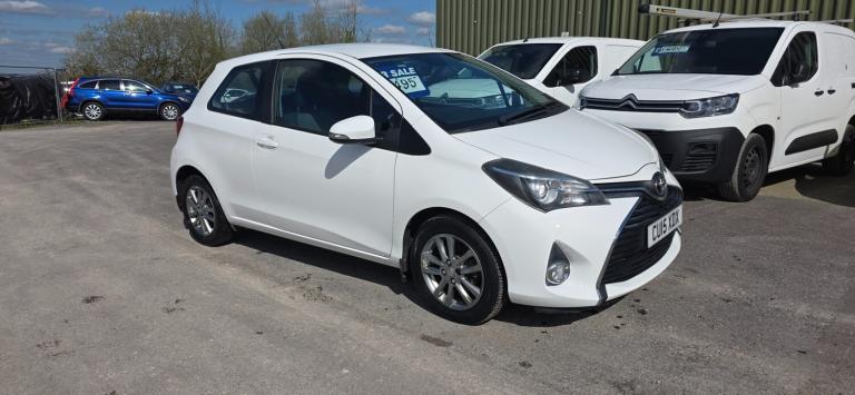 2015 Toyota Yaris 1.0 VVT-i Icon 3dr HATCHBACK Petrol Manual