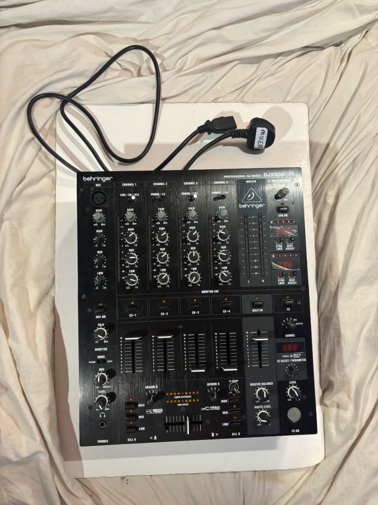 Behringer DJX900USB Pro Mixer - Fair Condition