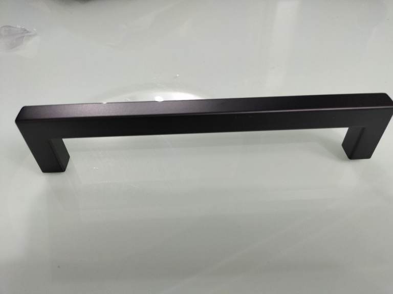 10 x kitchen cupboard door handles in matt black oo