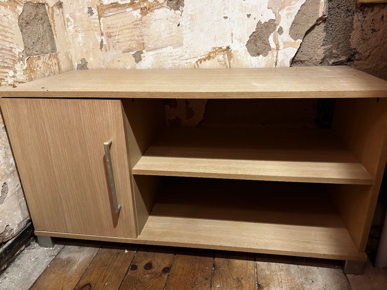 Small tv unit 