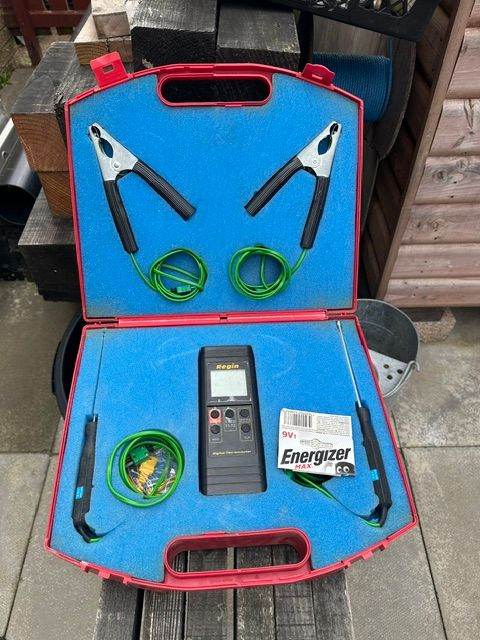 PLUMBER,REGIN DIGITAL THERMOMETER IDEAL FOR PLUMBER/HEATING,CARRYCASE,EXCELLENT WORKING CON.