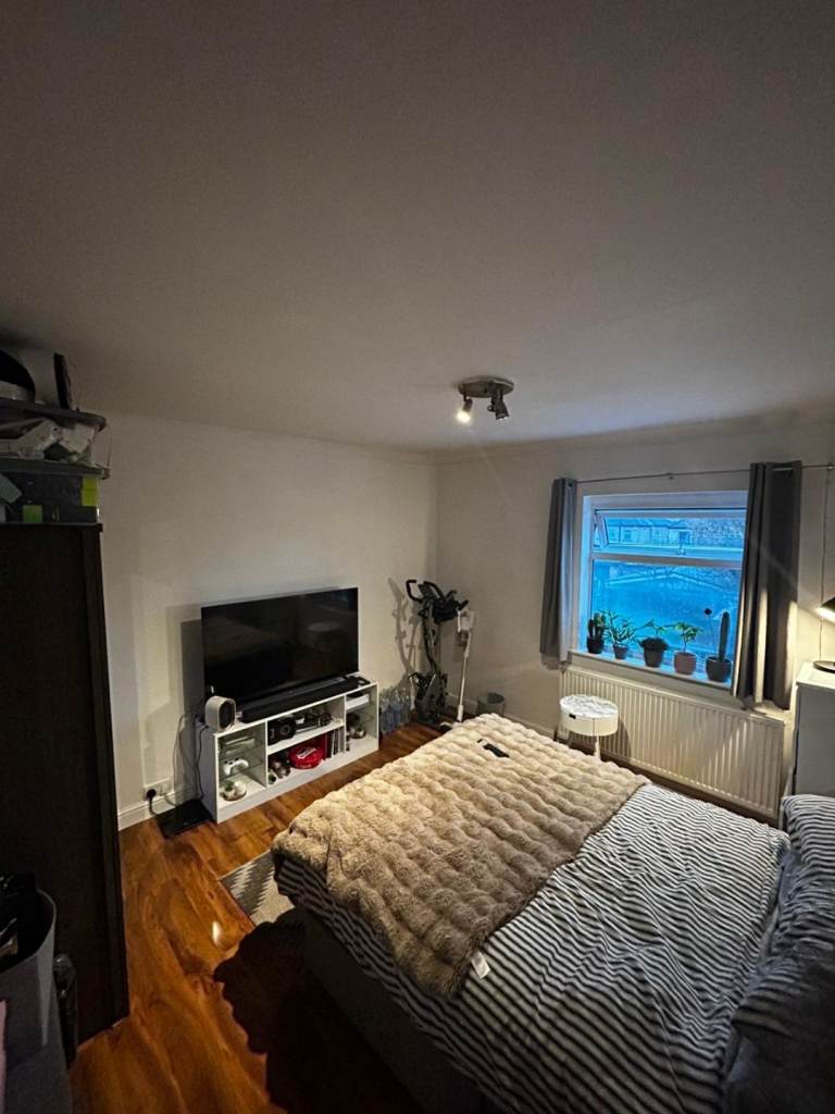Double room available for single occupancy