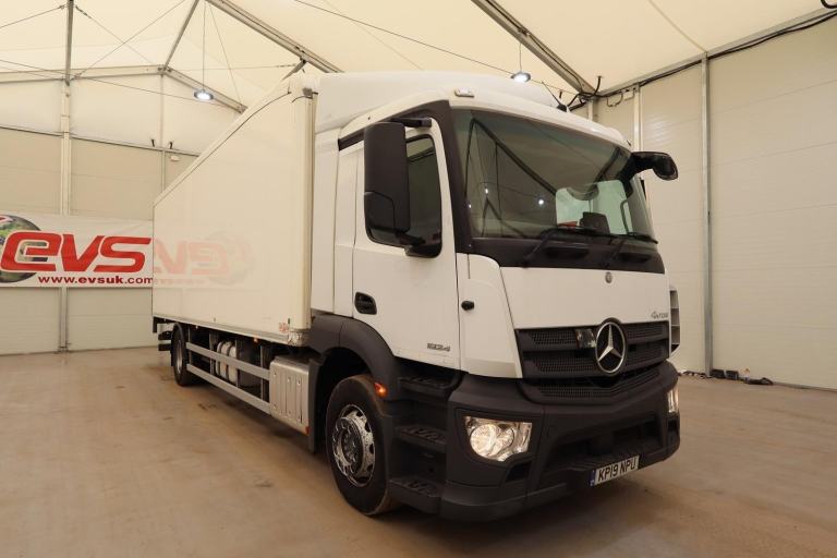 2019 (19 PLATE) Mercedes Benz Antos 1824 4x2 Euro 6 Refrigerated