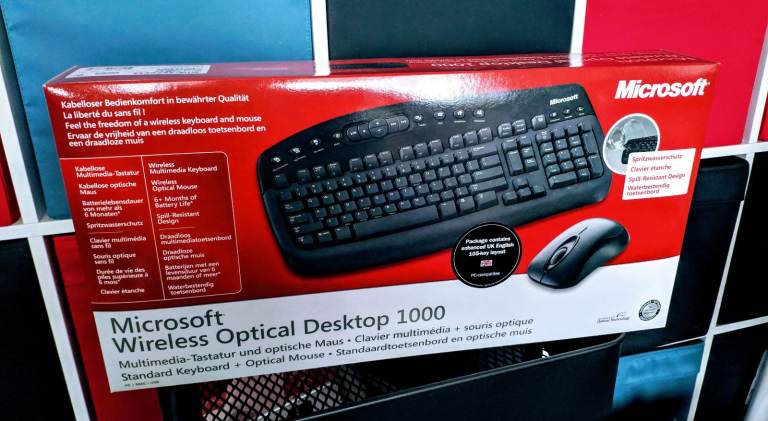 Microsoft *Wireless* Keyboard & Optical Mouse (Brand New In Box)