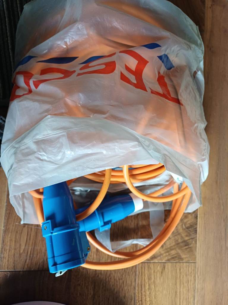 Hook up cable