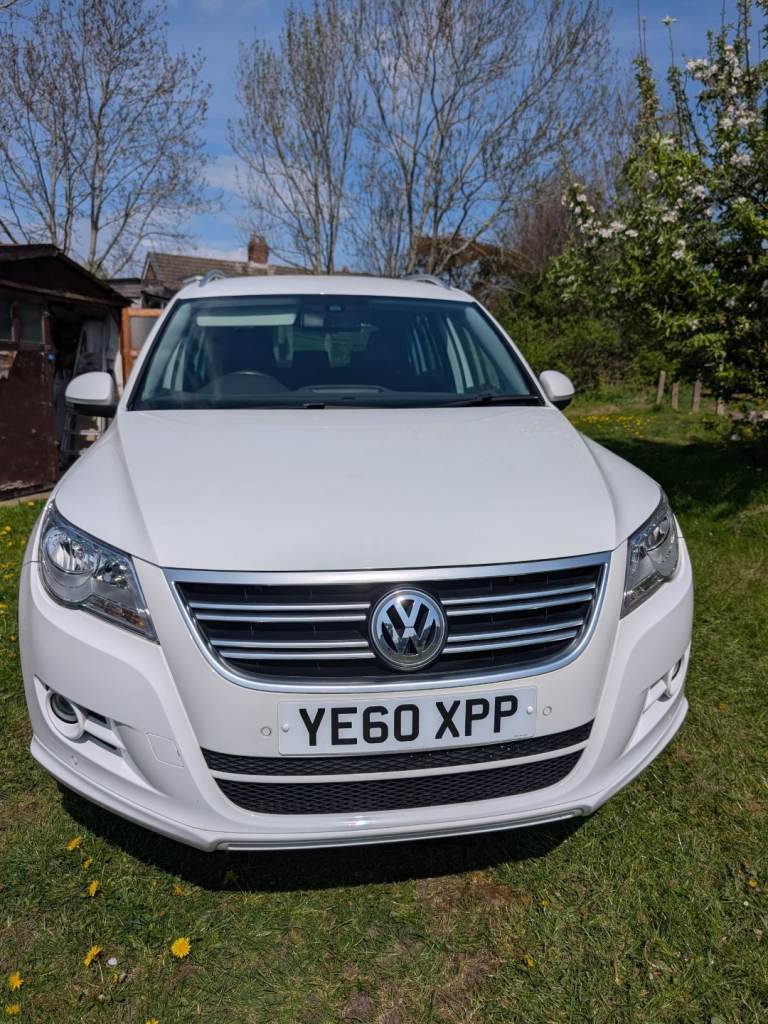 Volkswagen, TIGUAN, Estate, 2010, Semi-Auto, 1968 (cc), 5 doors