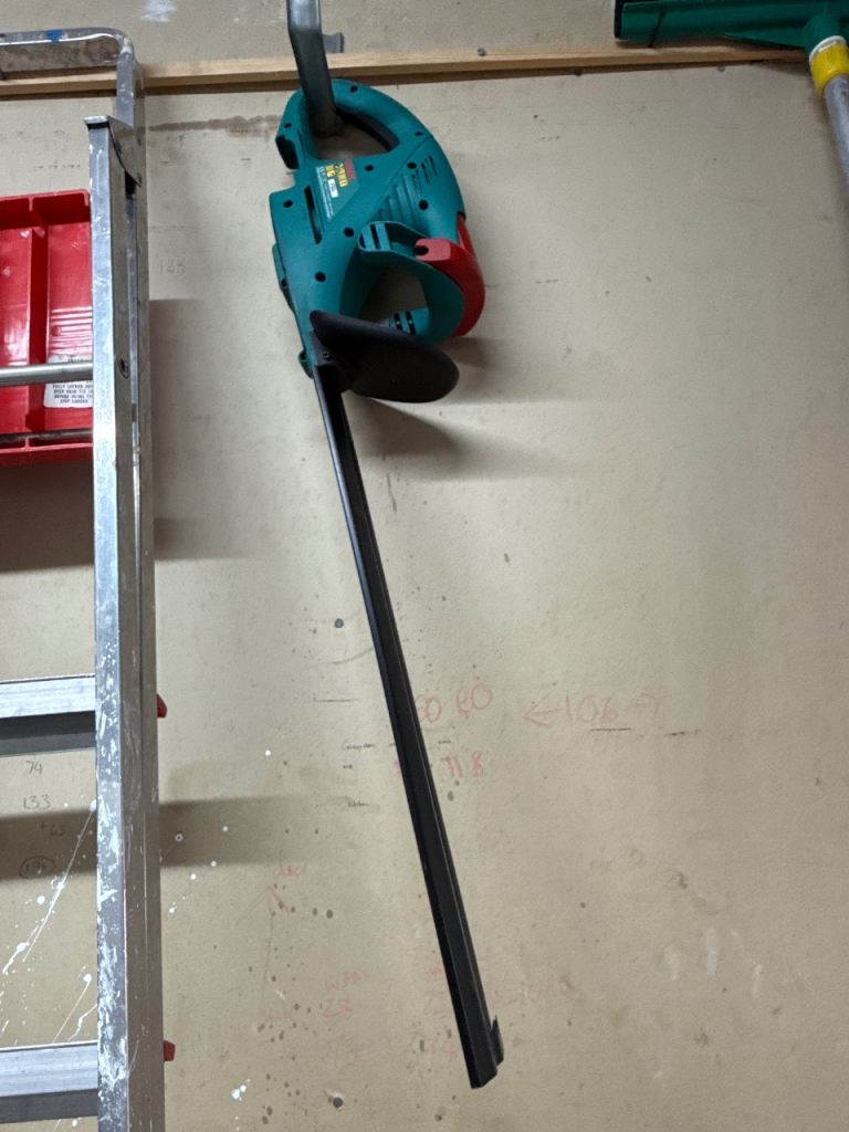 Bosch hedge trimmer bare unit 