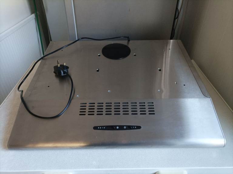 Brand new Baumatic stainless steel cooker hood 60cm