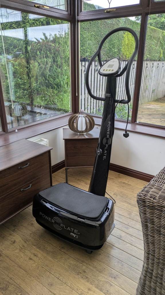 Power Plate my3 Vibration Plate – Complete with Original Accessories 