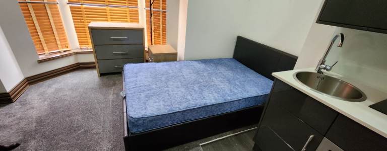 Studio Apartment - To Rent - Bills Included 