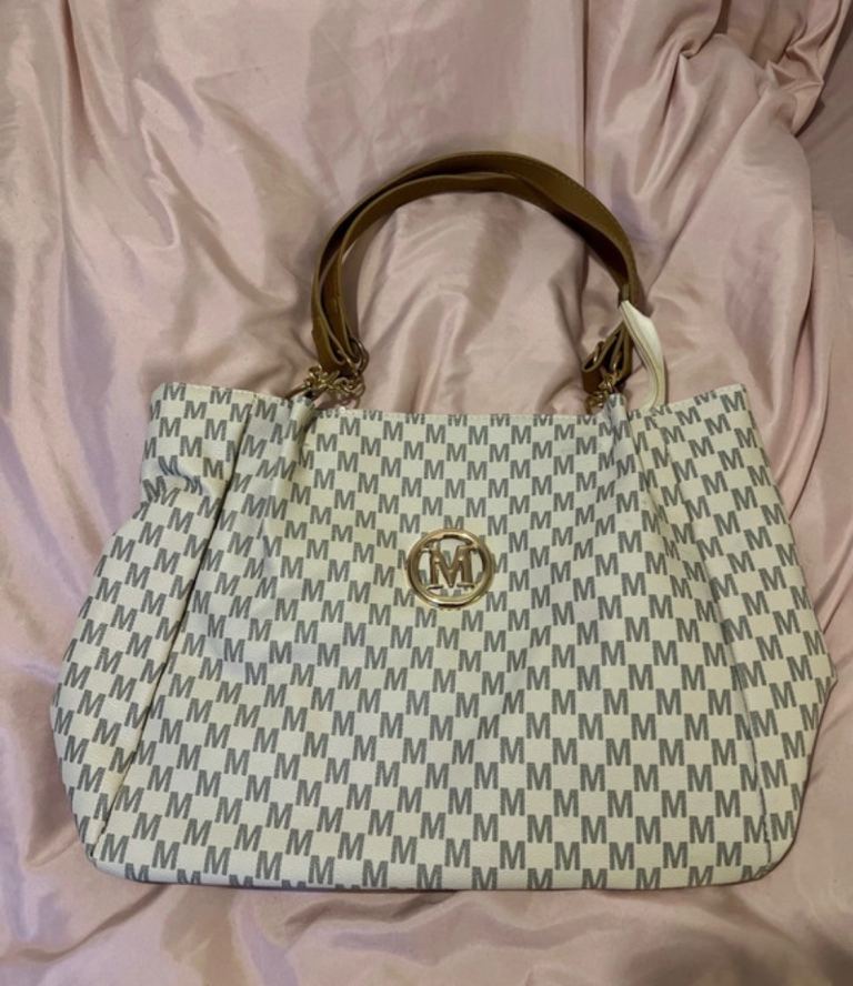 Women’s shoulder bag