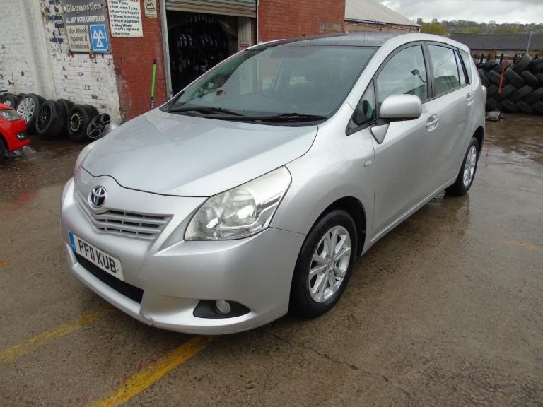 2011 Toyota Verso 2.0 D-4D TR Lthr/Pan Rf 5dr MPV Diesel Manual