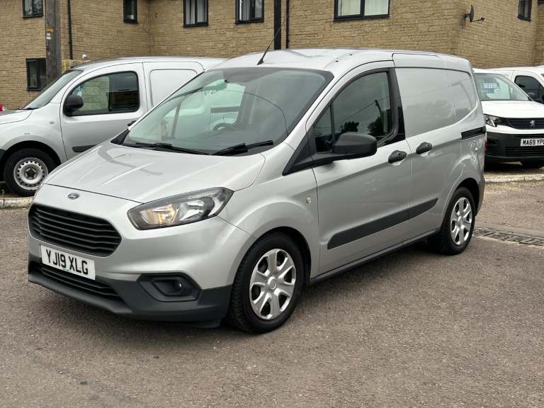 FORD TRANSIT COURIER 1.5 TDCi Trend AC +Â