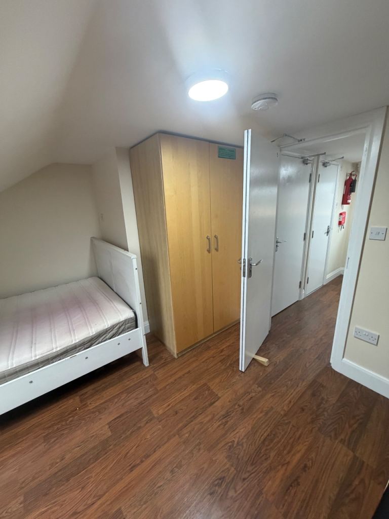 1 Bedroom Studio is available to rent in Southall UB2